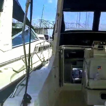 El Barco De Las Fiestas Sant Adria de Besos Ngoại thất bức ảnh