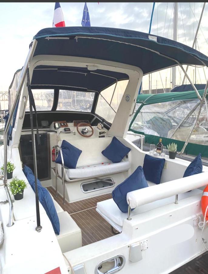 El Barco De Las Fiestas Sant Adria de Besos Ngoại thất bức ảnh