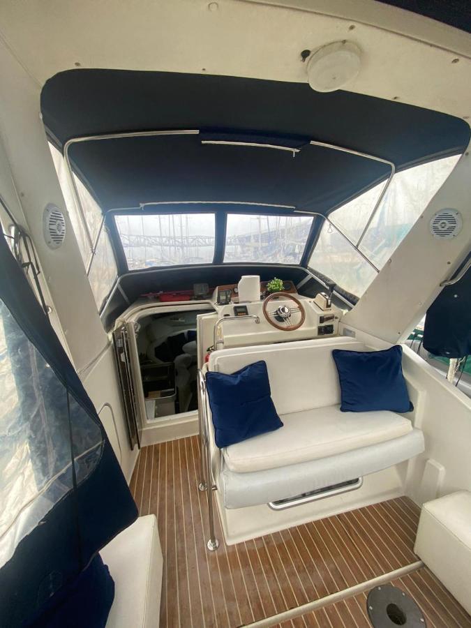 El Barco De Las Fiestas Sant Adria de Besos Ngoại thất bức ảnh